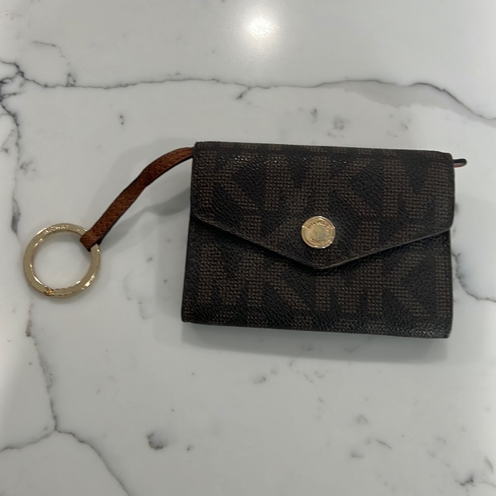 Michael Kors change purse